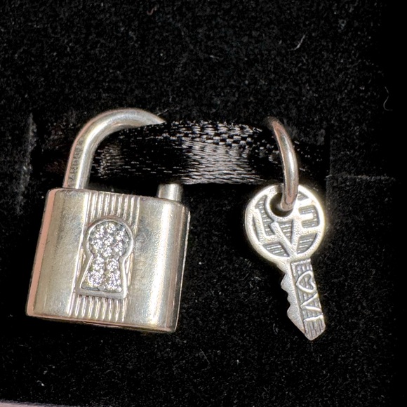 Pandora Padlock & Key Dangle Charm – Sterling Silver - Picture 1 of 4